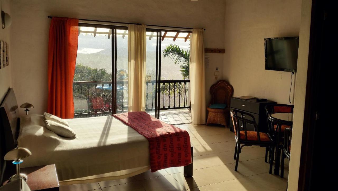Hotel Faroazul Rnt12633 Санта-Роса-де-Кабаль Екстер'єр фото